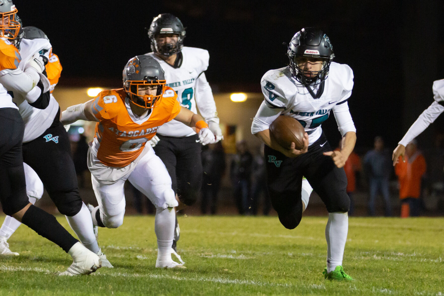 112522 Pioneer Atascadero Football 21.jpg